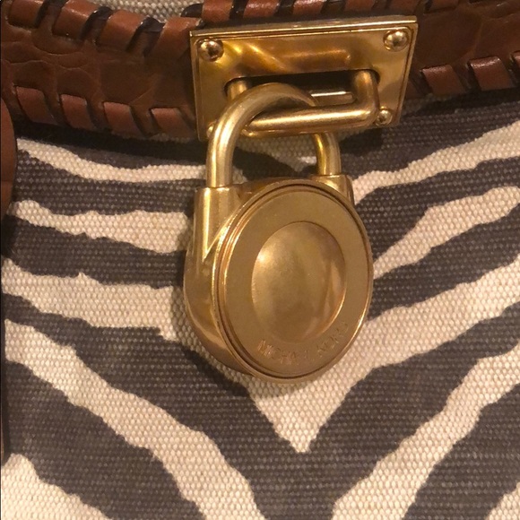 Michael Kors “Hamilton” Zebra Canvas Bag - Picture 3 of 8